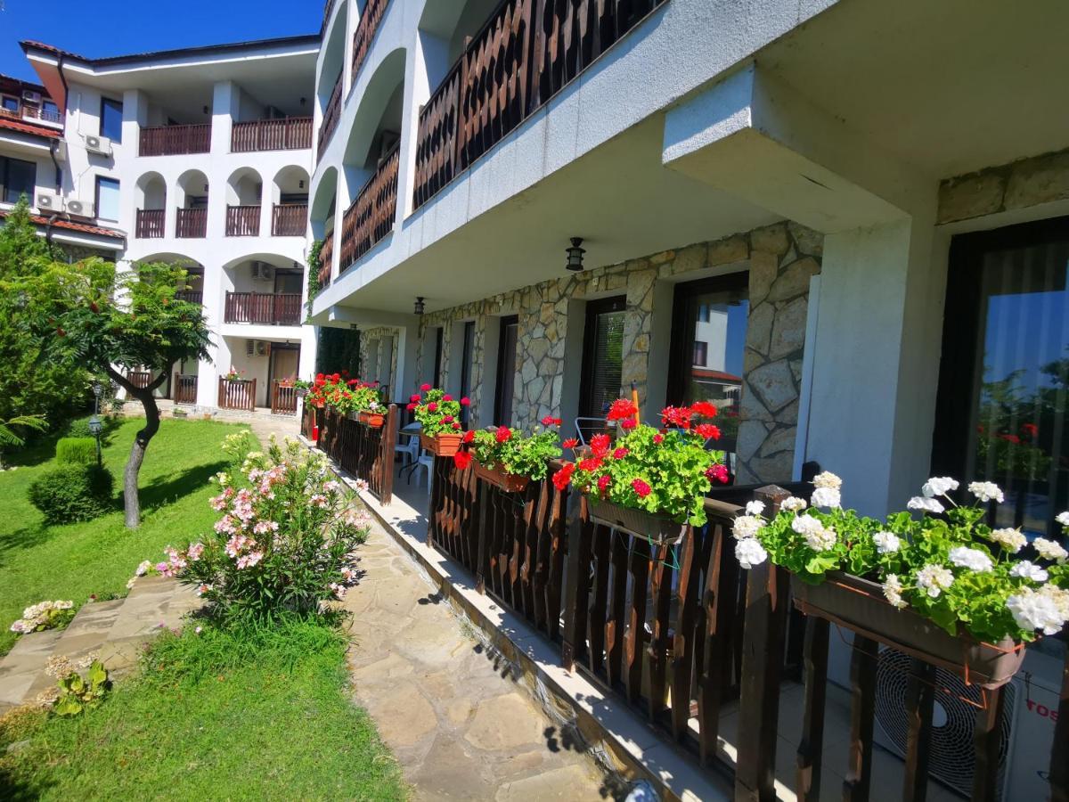 Marina Delfin Apartments - Top Location & Pet Friendly Sveti Vlas Ngoại thất bức ảnh