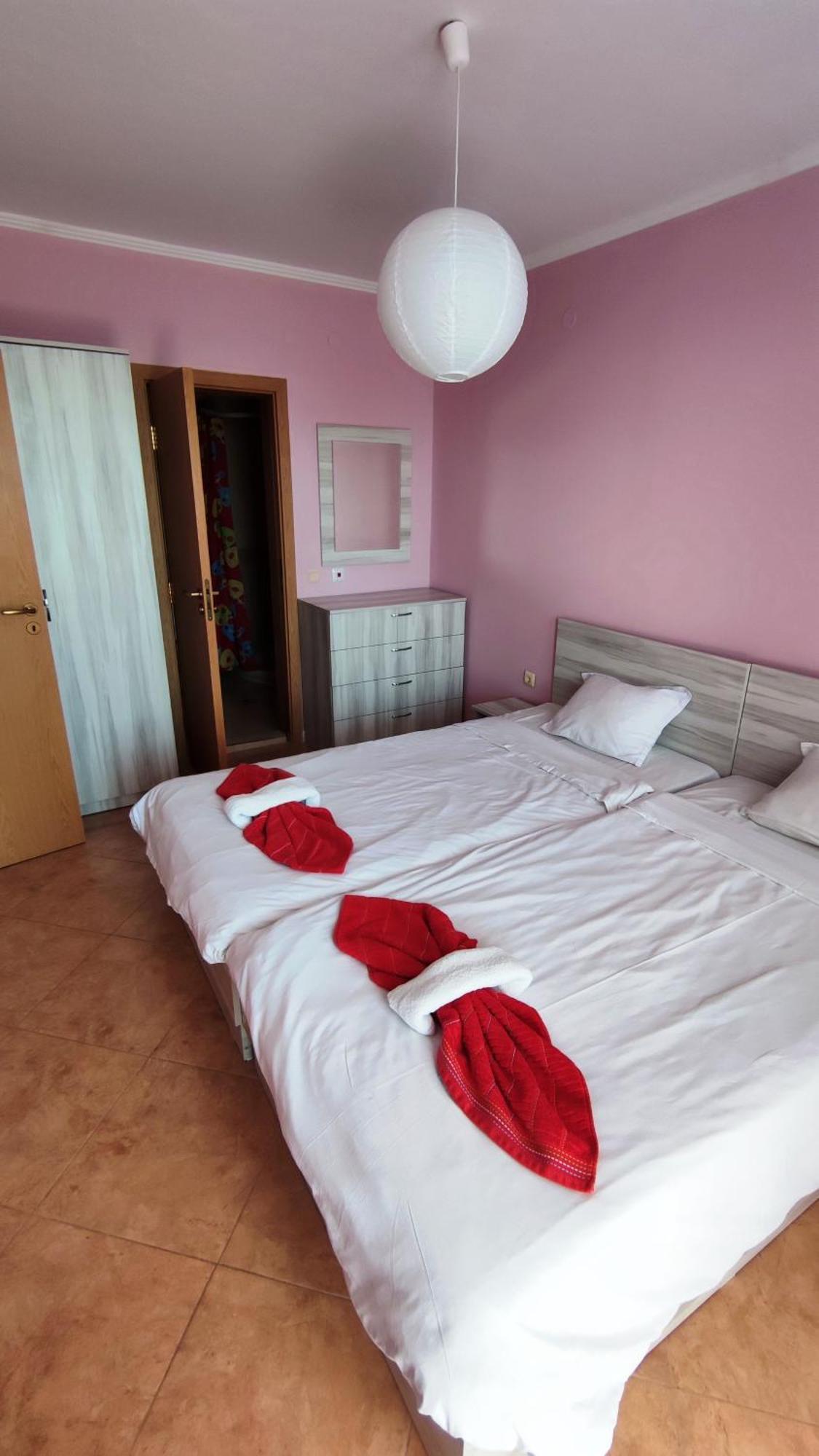 Marina Delfin Apartments - Top Location & Pet Friendly Sveti Vlas Ngoại thất bức ảnh