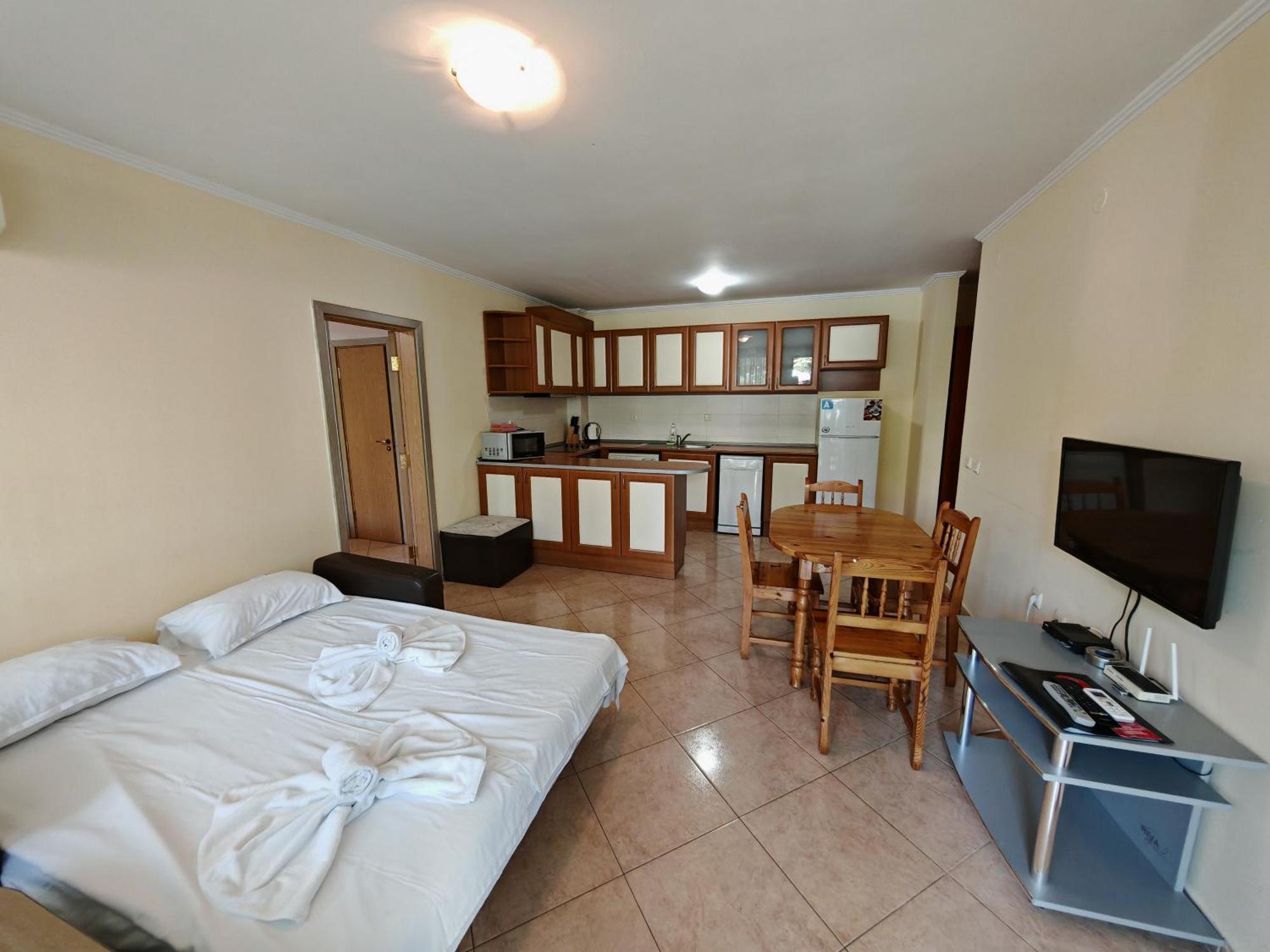 Marina Delfin Apartments - Top Location & Pet Friendly Sveti Vlas Ngoại thất bức ảnh